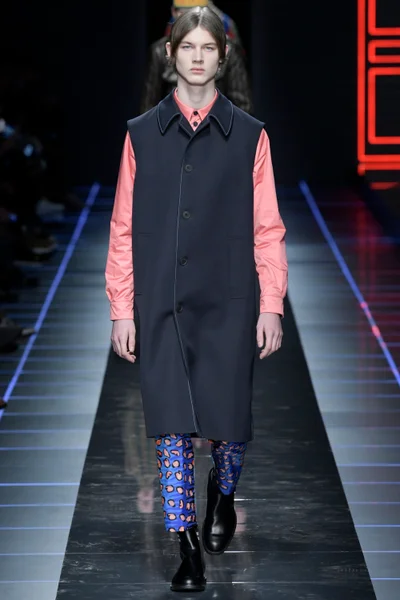 Look 36